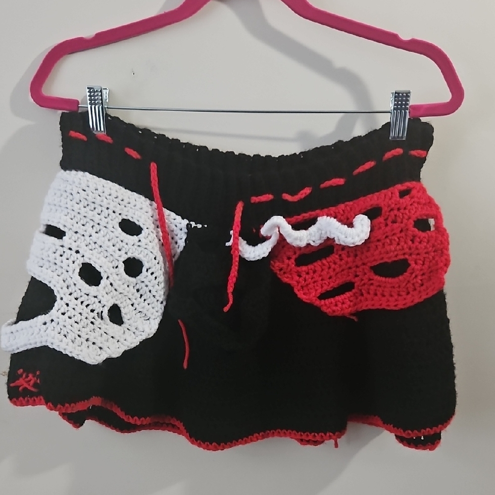 Stylish Black and Red Crochet Mini Skirt